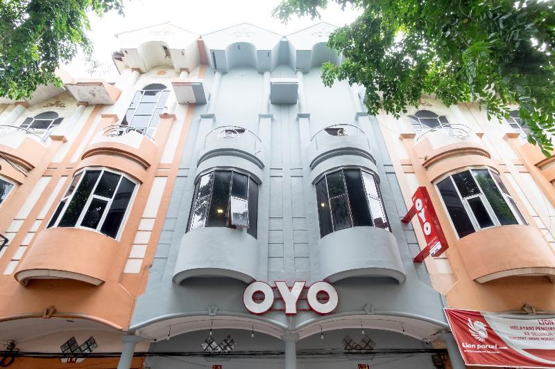 Oyo 835 Metropolitan Home Stay Медан Экстерьер фото