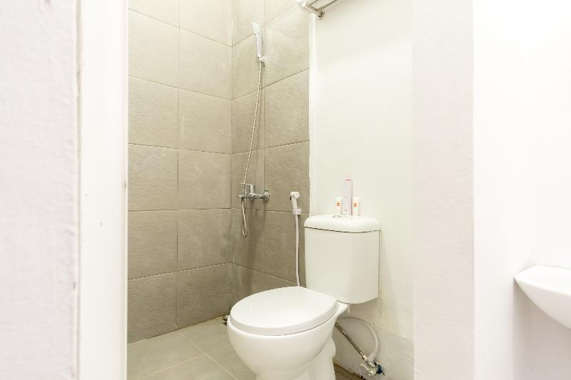 Oyo 835 Metropolitan Home Stay Медан Экстерьер фото